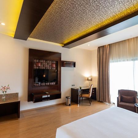 Clarks Exotica Convention Resort & Spa Devanahalli Buitenkant foto