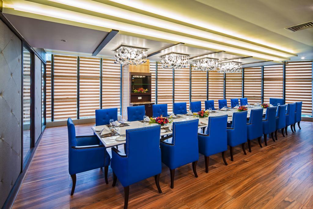 Clarks Exotica Convention Resort & Spa Devanahalli Buitenkant foto